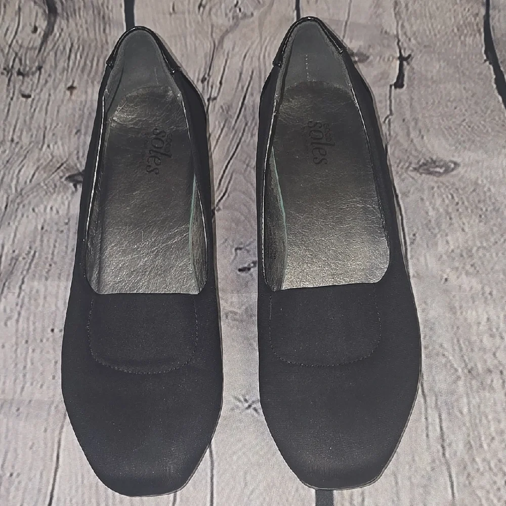 Good Soles by Catherines Black Minimalist Wedge Heel Size 8 1/2 W